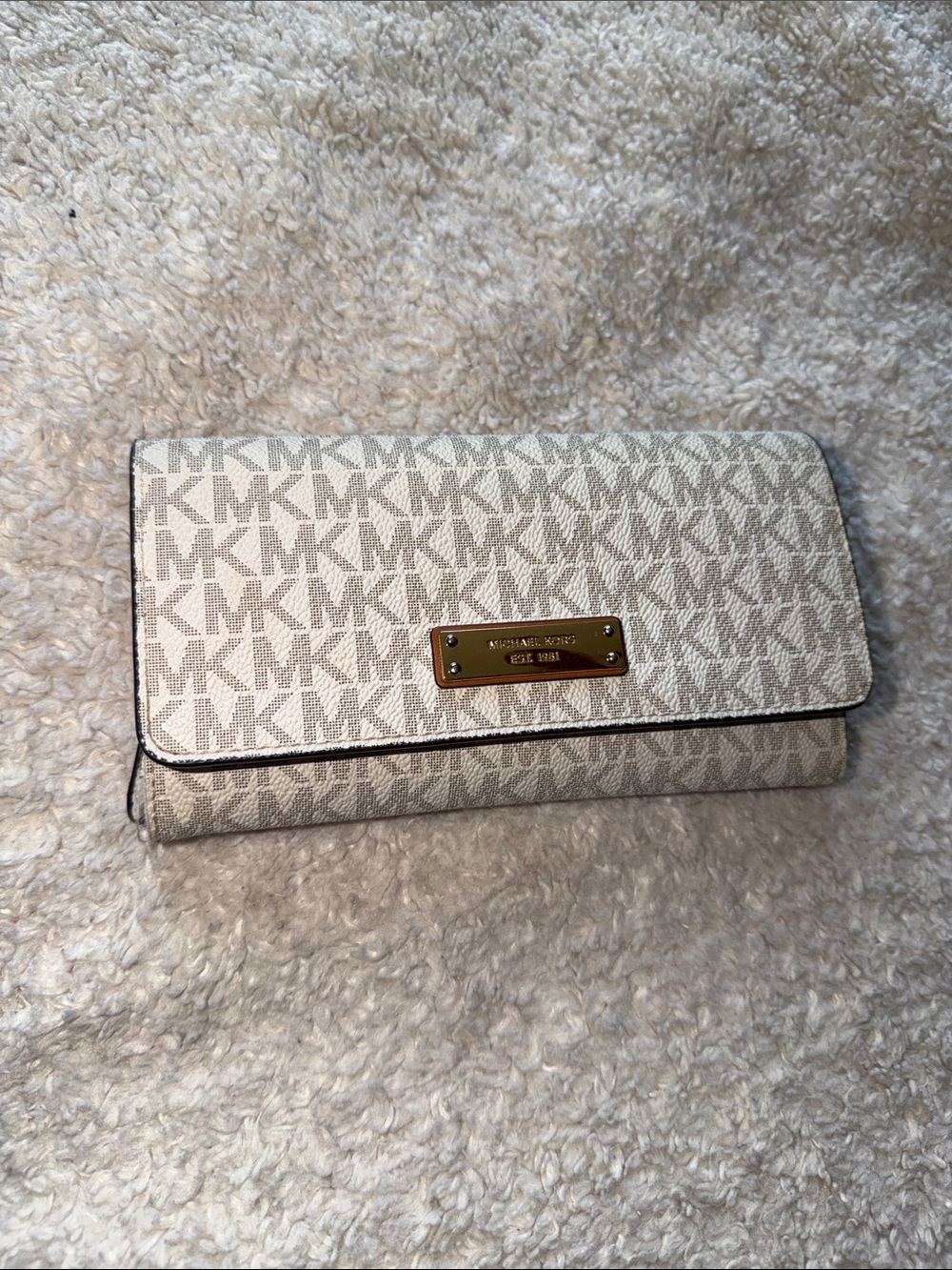 Michael Kors Cream/Tan Signature MK Continental Wallet